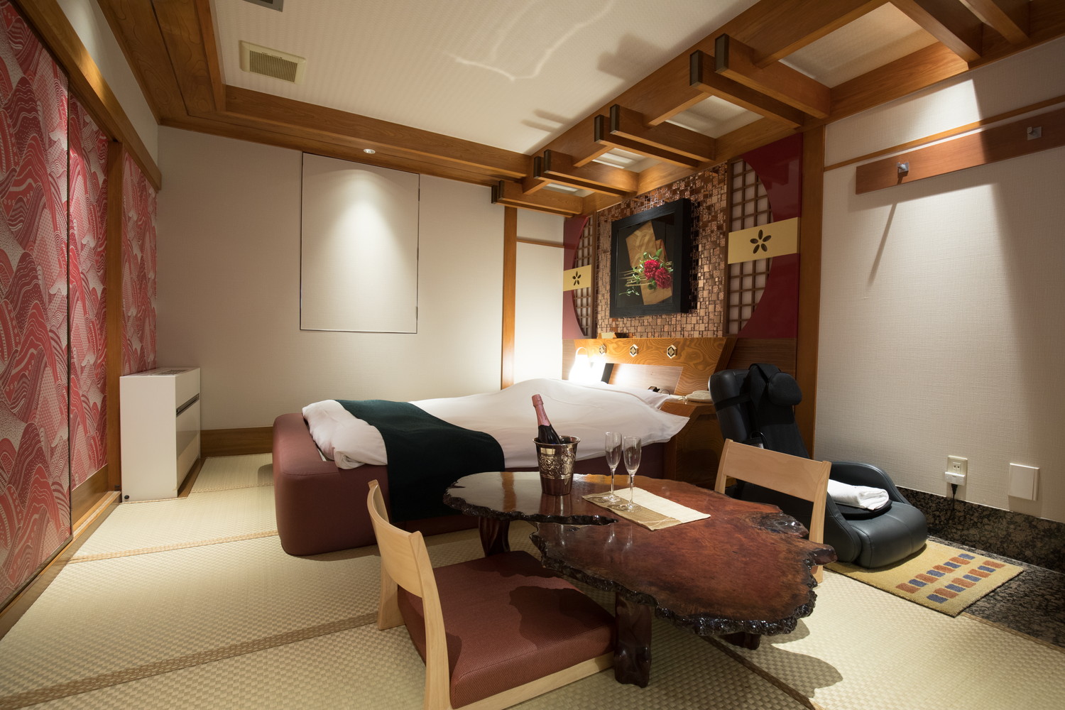 新宿 歌舞伎町の和室のあるラブホテル 公式 新宿 歌舞伎町のラブホテルperrier ペリエ